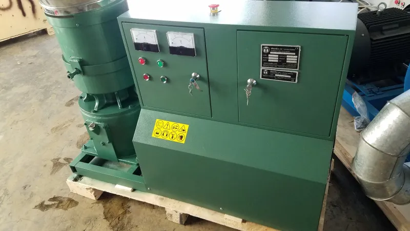 Imagen 2 del producto Peletizadora Eléctrica MKFD360C de 360 mm y 22–30 kW - La MKFD360C es una peletizadora eléctrica con dado plano de 360 mm y motor de 22 a 30 kW, pensada para producción industrial…