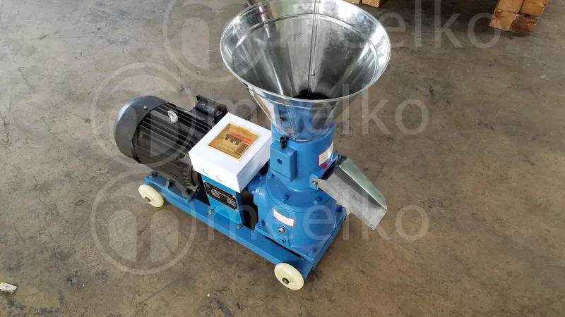 Imagen 2 del producto Peletizadora Eléctrica MKFD120B de 120 mm y 2.2–3 kW - La MKFD120B es el modelo más compacto de la línea, con matriz de 120 mm y motor de 2.2 a 3 kW. Es ideal para pequeñas produc…