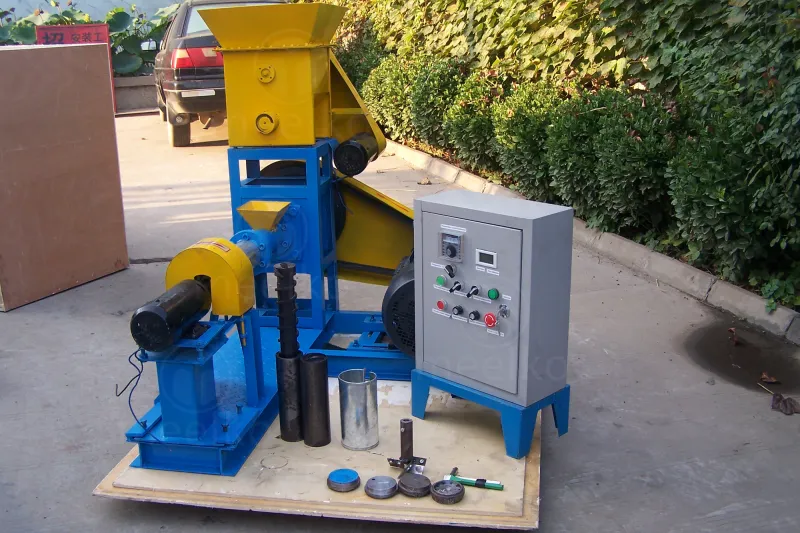 Imagen 2 del producto Extrusora de Alimento para Gatos MKED050C, 60-80 kg/h - Extrusora MKED050C para croquetas de alimento para gatos, con 11 kW y una capacidad de 60 a 80 kg/h. Sirve para moldear cere…